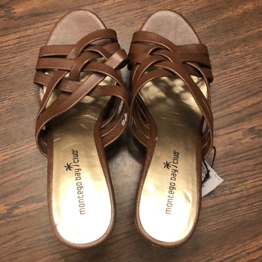NWT Montego Bay Club size 7.5 platform sandals